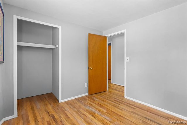 1111 Trotwood Lane, Flint, MI 48507