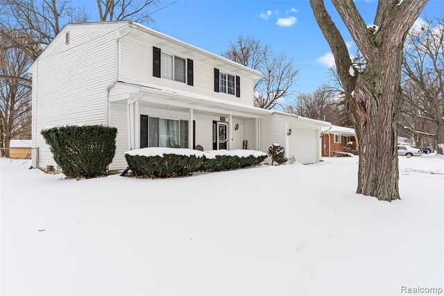 1111 Trotwood Lane, Flint, MI 48507