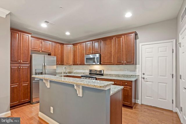 42816 LAUDER TER, Ashburn, VA 20147