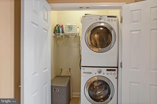 42816 LAUDER TER, Ashburn, VA 20147