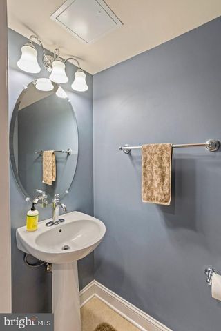 42816 LAUDER TER, Ashburn, VA 20147