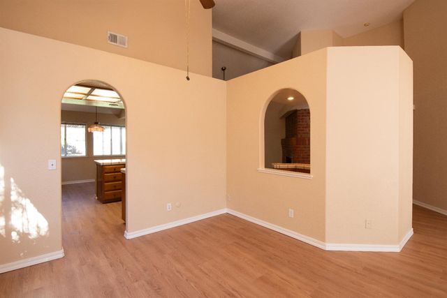 1554 E D St, Oakdale, CA 95361