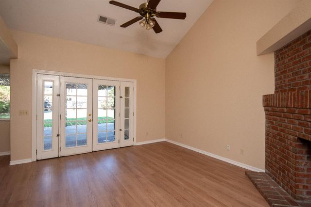 1554 E D St, Oakdale, CA 95361