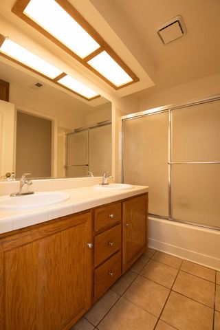 1554 E D St, Oakdale, CA 95361