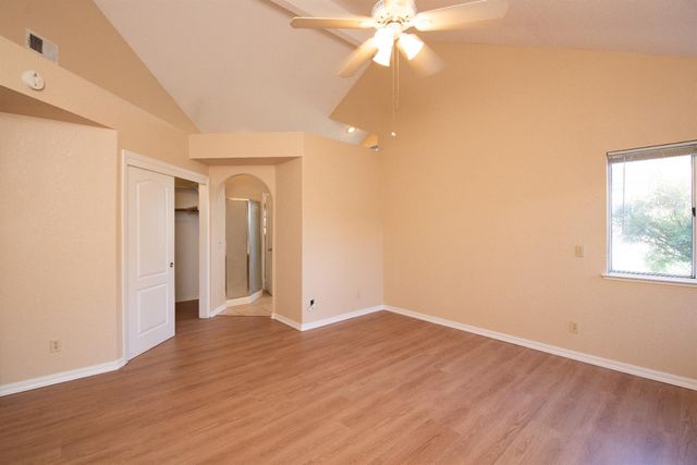 1554 E D St, Oakdale, CA 95361