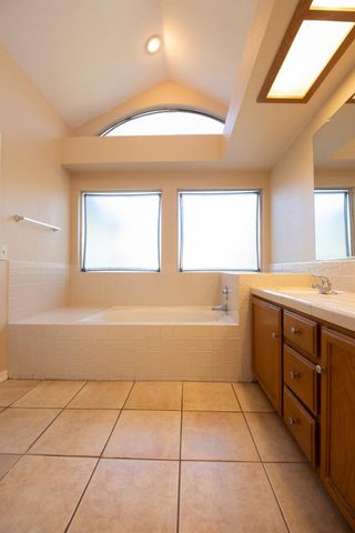 1554 E D St, Oakdale, CA 95361