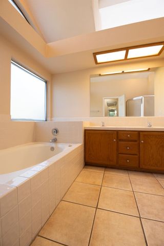 1554 E D St, Oakdale, CA 95361