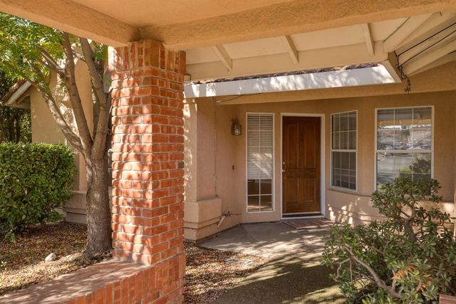 1554 E D St, Oakdale, CA 95361