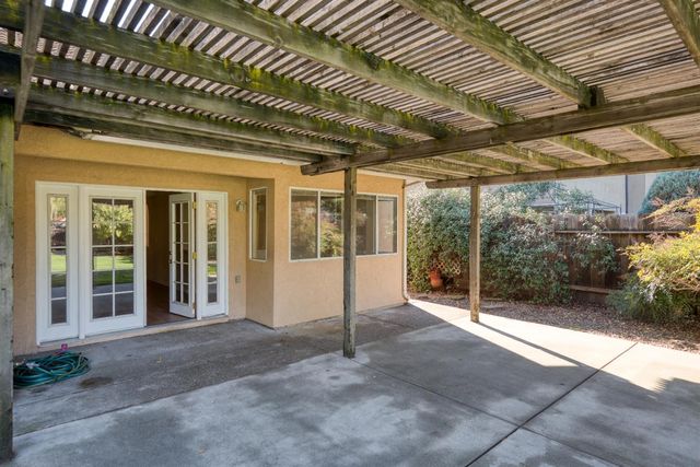 1554 E D St, Oakdale, CA 95361