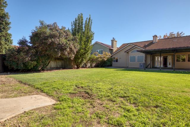 1554 E D St, Oakdale, CA 95361