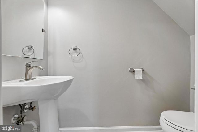 1103 MIDDLETON, Norristown, PA 19403