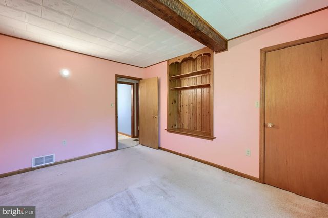 242 SKYVIEW LN, Lititz, PA 17543