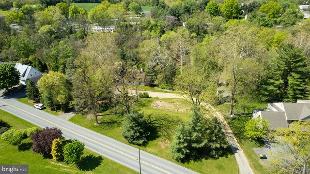 242 SKYVIEW LN, Lititz, PA 17543