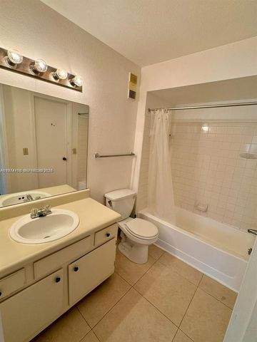 3390 N Pinewalk Drive N 1038, Margate, FL 33063