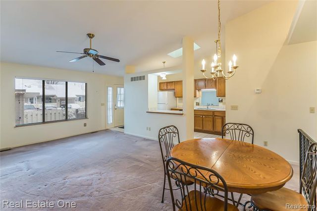 62340 Arlington Circle 3, South Lyon, MI 48178