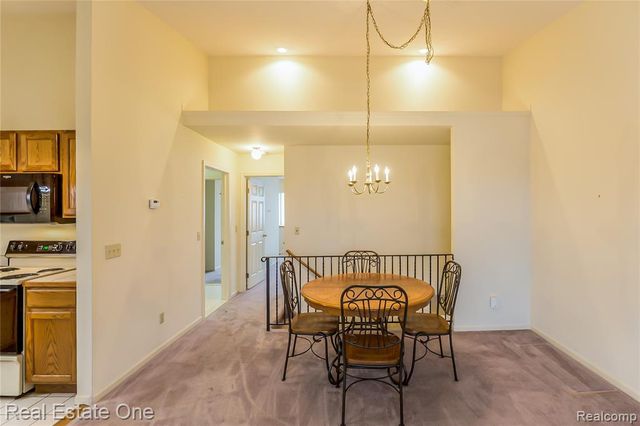 62340 Arlington Circle 3, South Lyon, MI 48178