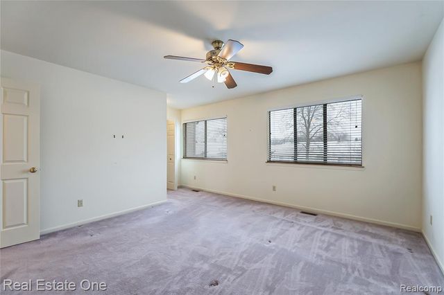 62340 Arlington Circle 3, South Lyon, MI 48178