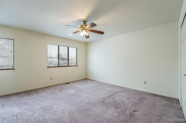 62340 Arlington Circle 3, South Lyon, MI 48178