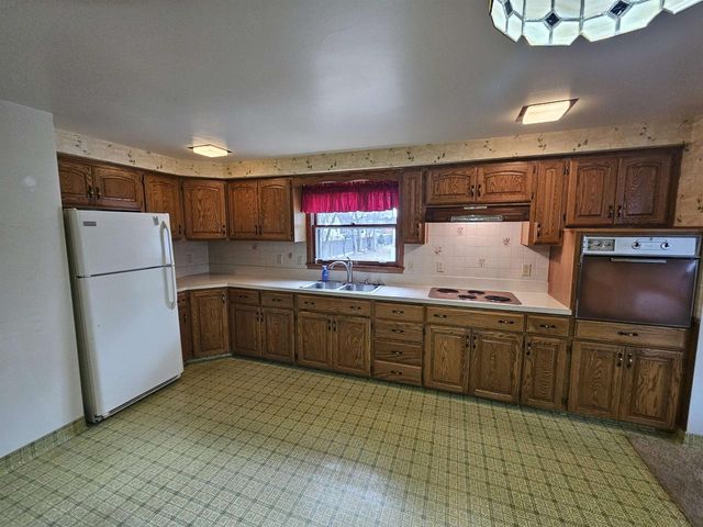 1823 N ALVIN STREET, Appleton, WI 54911