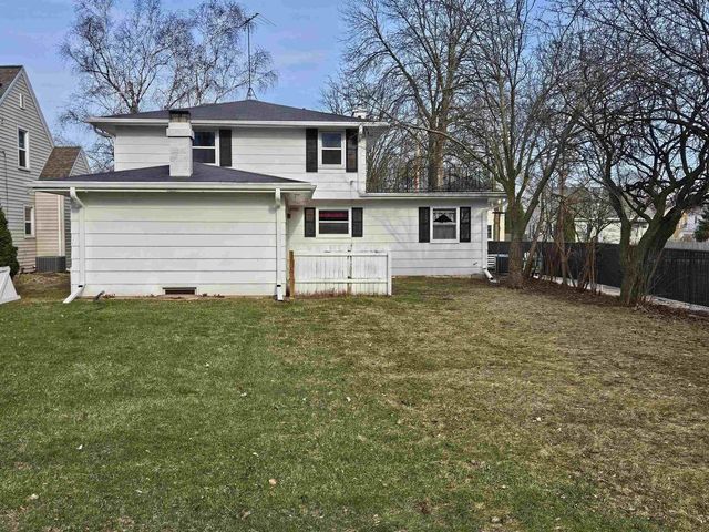 1823 N ALVIN STREET, Appleton, WI 54911