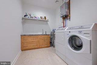 101 N QUEEN ST #404, Lancaster, PA 17603