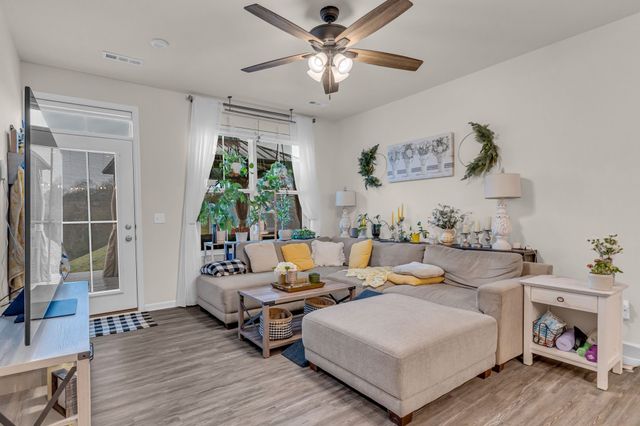 134 Wicklow Dr, Goodlettsville, TN 37072