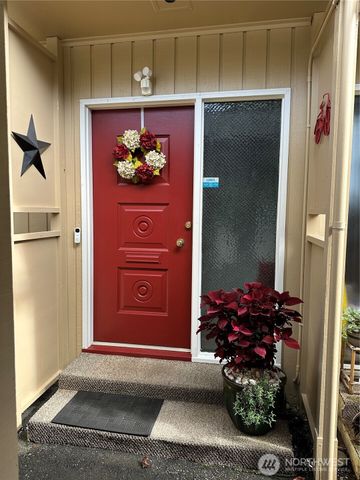 910 Barnhart Street, Raymond, WA 98577