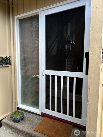 910 Barnhart Street, Raymond, WA 98577