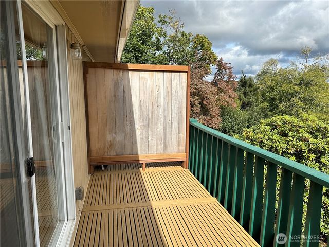 910 Barnhart Street, Raymond, WA 98577