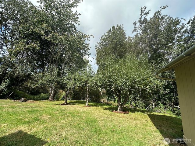 910 Barnhart Street, Raymond, WA 98577