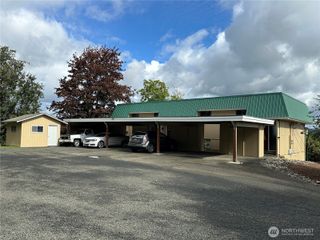 910 Barnhart Street, Raymond, WA 98577