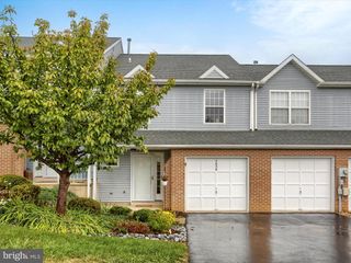 2036 DAYBREAK CIR, Harrisburg, PA 17110