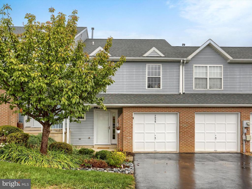 2036 DAYBREAK CIR, Harrisburg, PA 17110