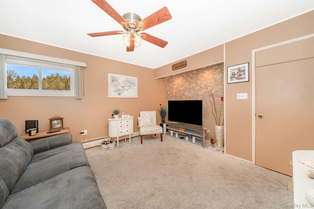 44 Disc Lane, Wantagh, NY 11793