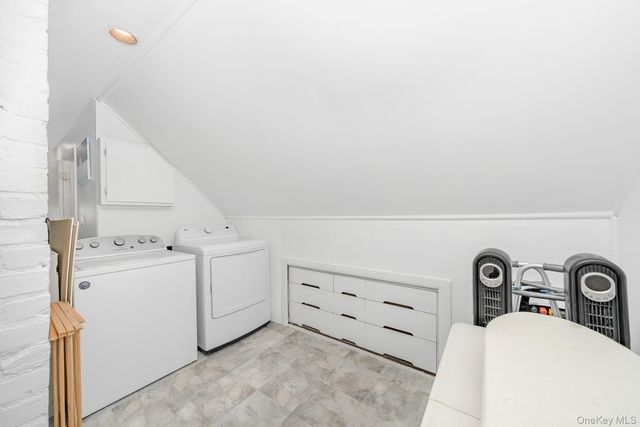 44 Disc Lane, Wantagh, NY 11793