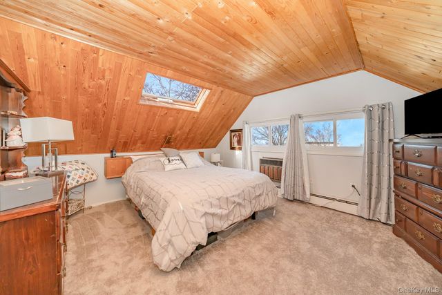 44 Disc Lane, Wantagh, NY 11793