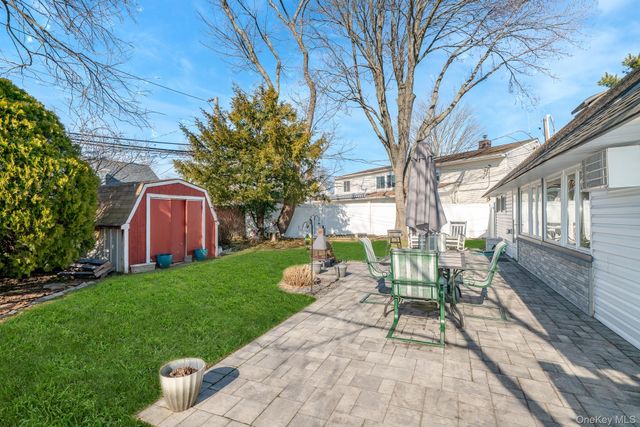 44 Disc Lane, Wantagh, NY 11793