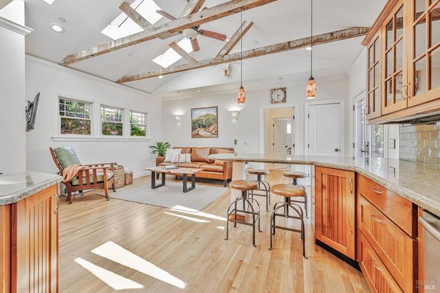 405 Oakdale Ave, Corte Madera, CA 94920