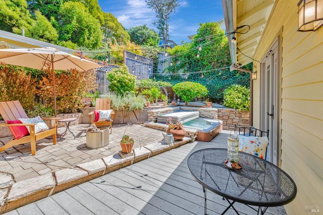 405 Oakdale Ave, Corte Madera, CA 94920