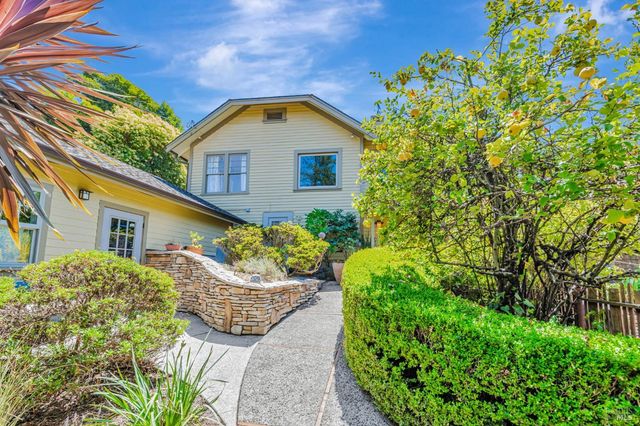 405 Oakdale Ave, Corte Madera, CA 94920