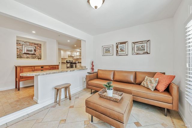 405 Oakdale Ave, Corte Madera, CA 94920