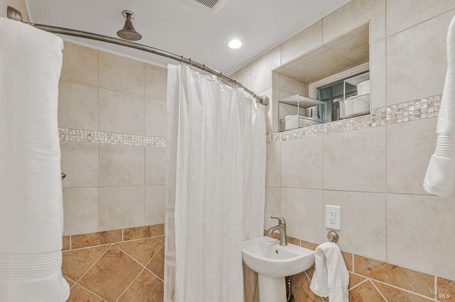 405 Oakdale Ave, Corte Madera, CA 94920