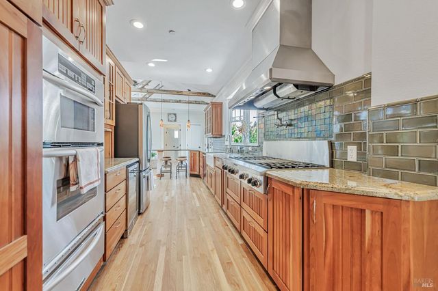 405 Oakdale Ave, Corte Madera, CA 94920