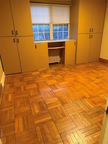 13518 78th Avenue 13F, Flushing, NY 11367