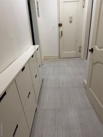 13518 78th Avenue 13F, Flushing, NY 11367