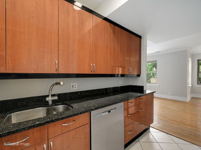 2129 N Kedzie Boulevard 1, Chicago, IL 60647