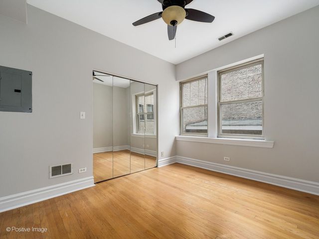 2129 N Kedzie Boulevard 1, Chicago, IL 60647