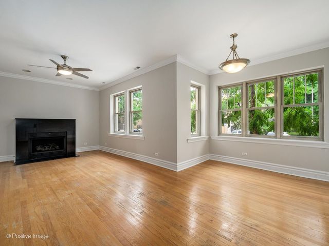 2129 N Kedzie Boulevard 1, Chicago, IL 60647