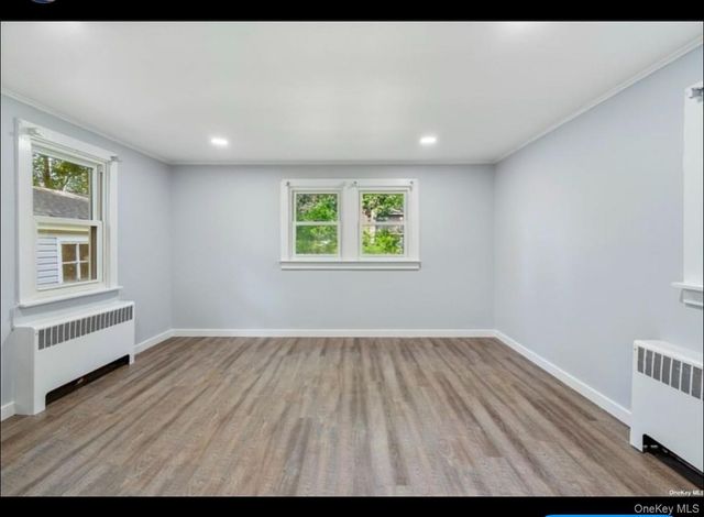 4 Oak Lane, Coram, NY 11727