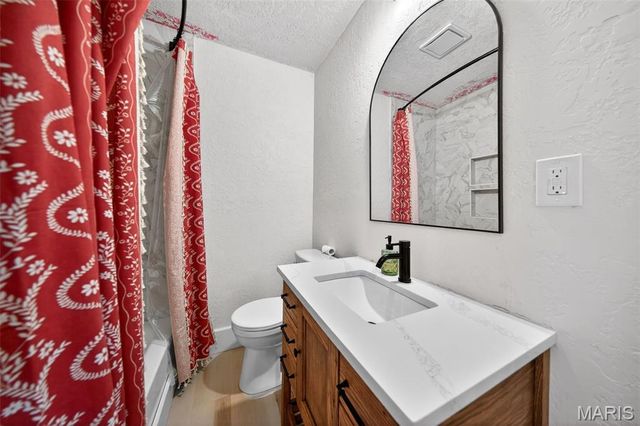 11660 Mark Twain Lane, Bridgeton, MO 63044